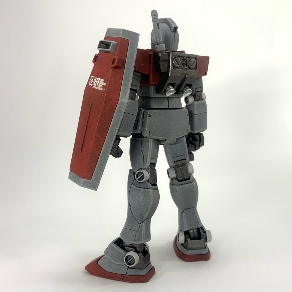 関節部はリニューアルした水性ホビーカラーの焼鉄色を筆塗り。バーニアの銀はガンダムマーカーのシャインシルバー。どちらも光沢が良い感じ。