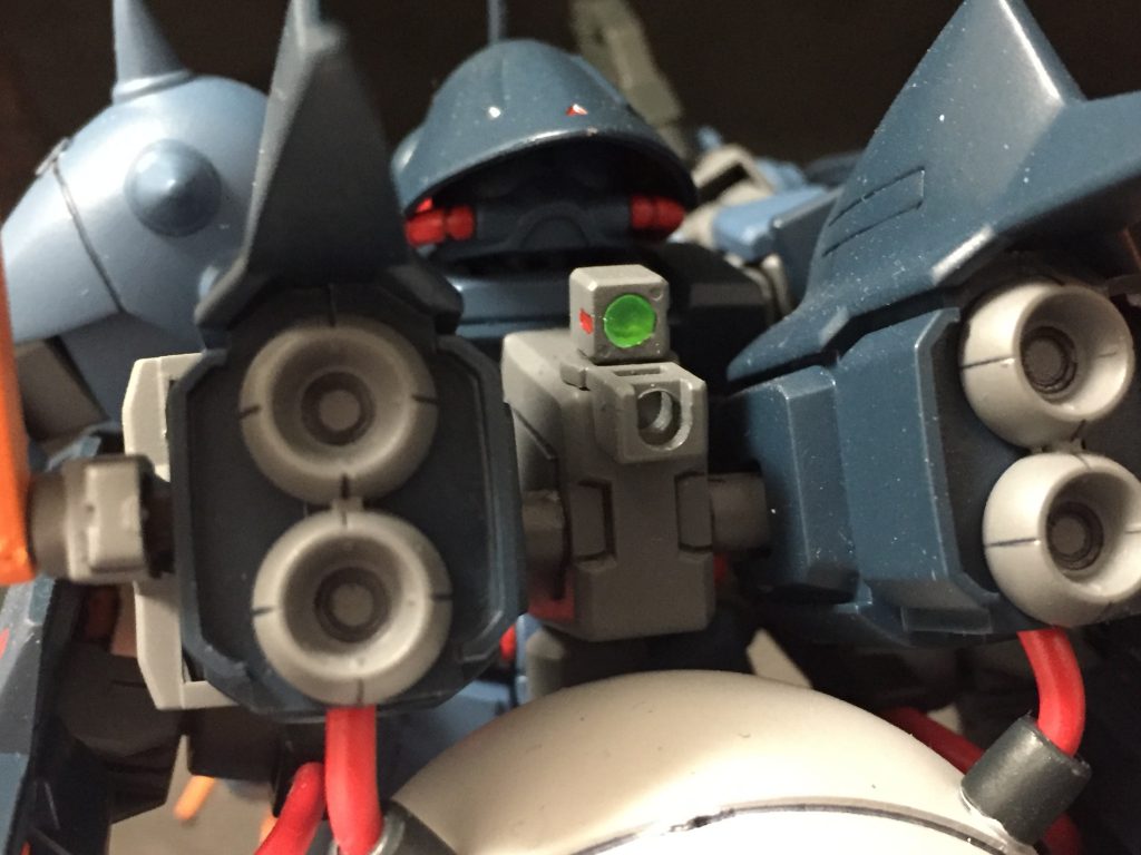うち尽したあとはデッドウェイトとなるミサイルポッドを排除。