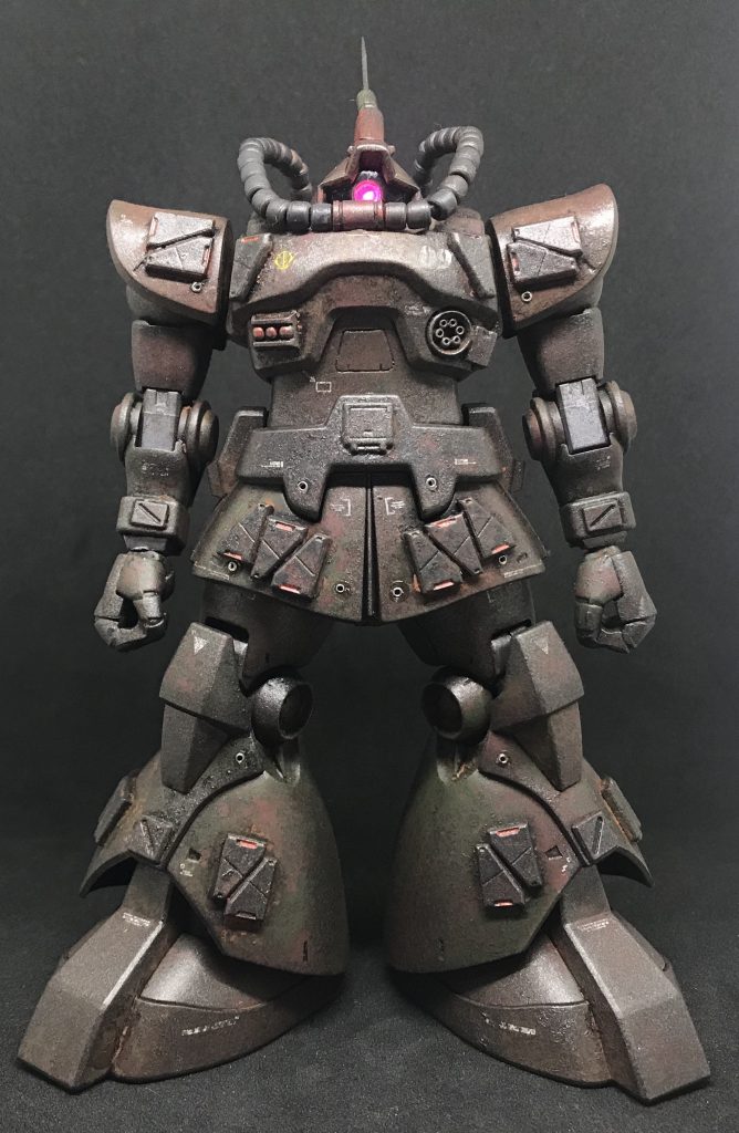 HGUCドムをベースにバックパック、頭部アンテナ、頭部動力パイプ基部を旧キットMSVドムトロピカルテストタイプを使用しました。