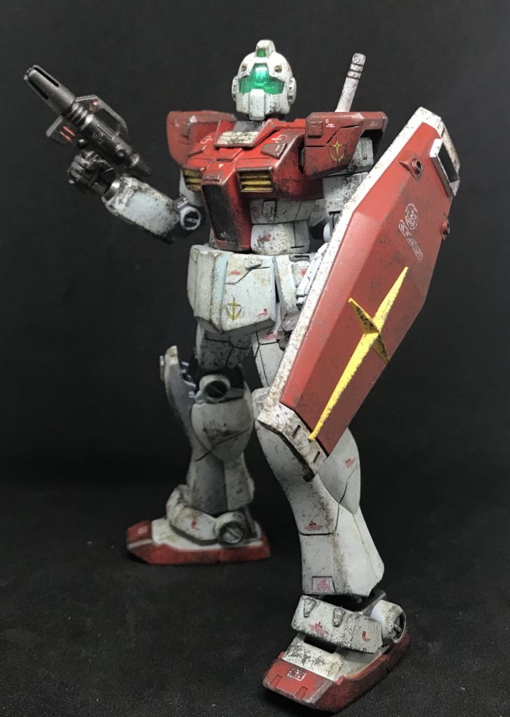 ビームスプレーガン、シールド装備。
頭部バルカンは開口し、メタルパーツを埋込、頭頂部カメラはUVレジンでクリアパーツ化。