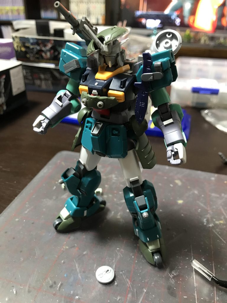 スコープは磁石接続です。顔も頬を少し八の字にしてありますEZ-SRはイケメン顔