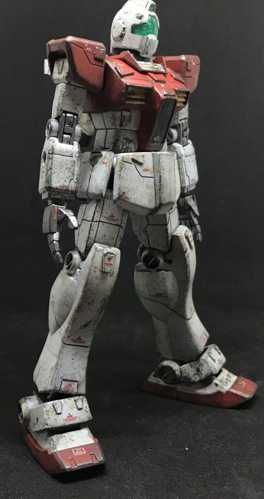 首、腰、フロントアーマーは延長しています。
ジムⅡのモールドはパテで埋め、スジ彫り追加、コトブキヤパーツでディテールアップ。