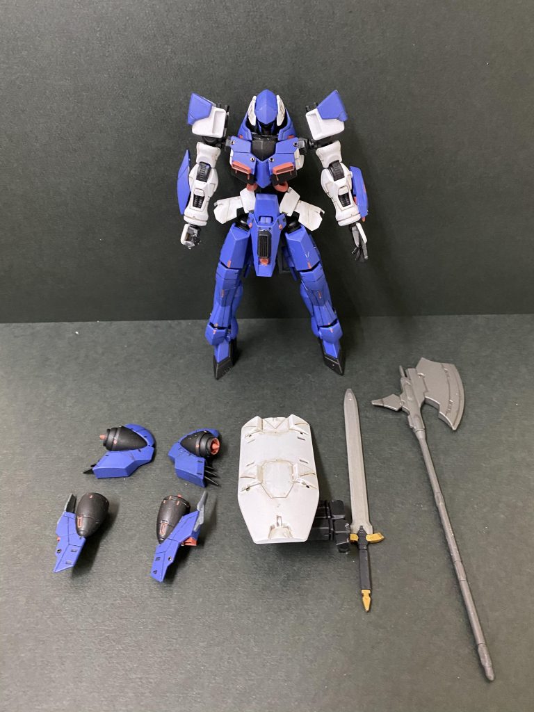 カラーはシタデルカラーの筆塗りです。顔が暗くて無いように見えますね。
初めてのミキシング作品です。