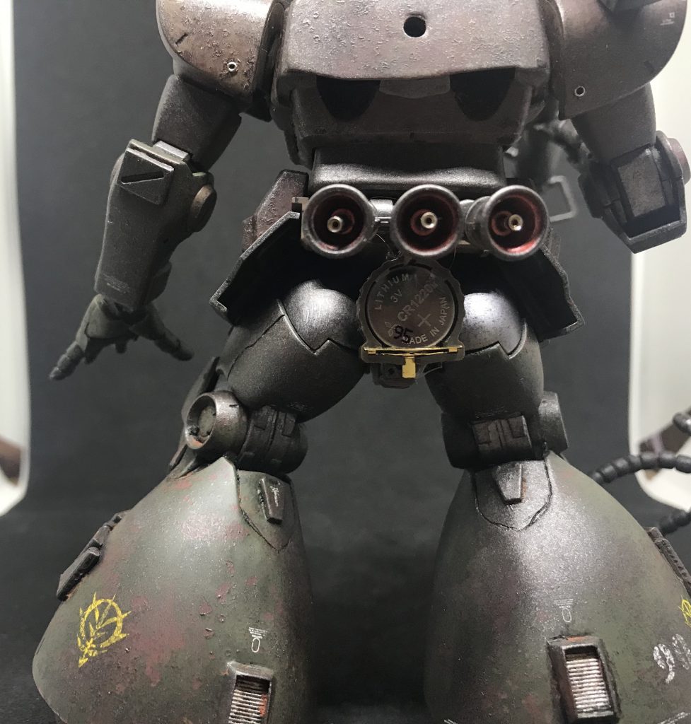 リアスカート内に電池BOX内蔵しています。