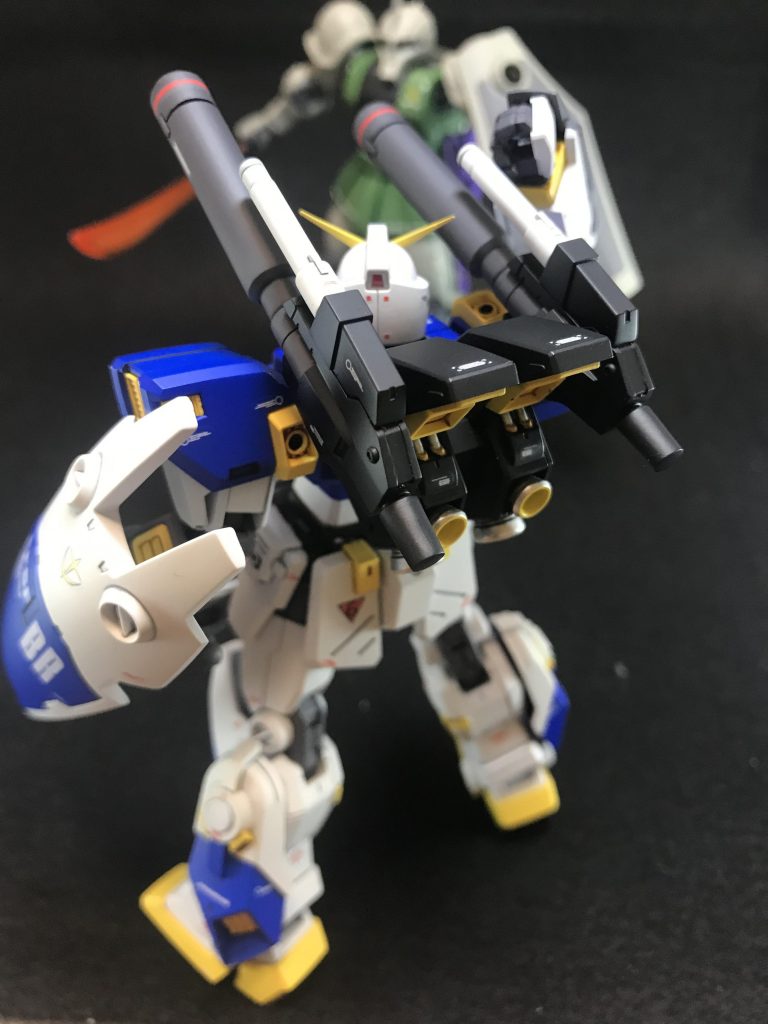 ハンドパーツは少なめでちょいと寂しいです。ビルドハンド買おうかな。