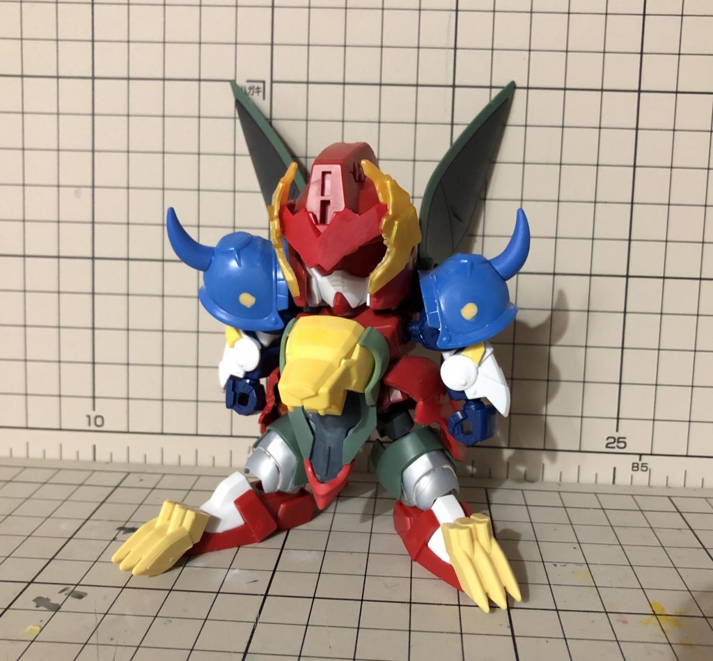 極力パテを使わずにミキシングでメカニックに仕上げると言うコンセプトは最初に決まっていましたが、中々良いパーツが見つからず、組み合わせが二転三転したりしてましたw