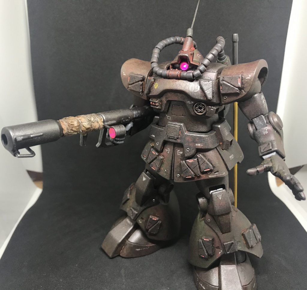 ジャイアントバズ装備、その2。
旧キットMSVドムトロピカルテストタイプの物を使用し、こちらはサーマルジャケットを追加。