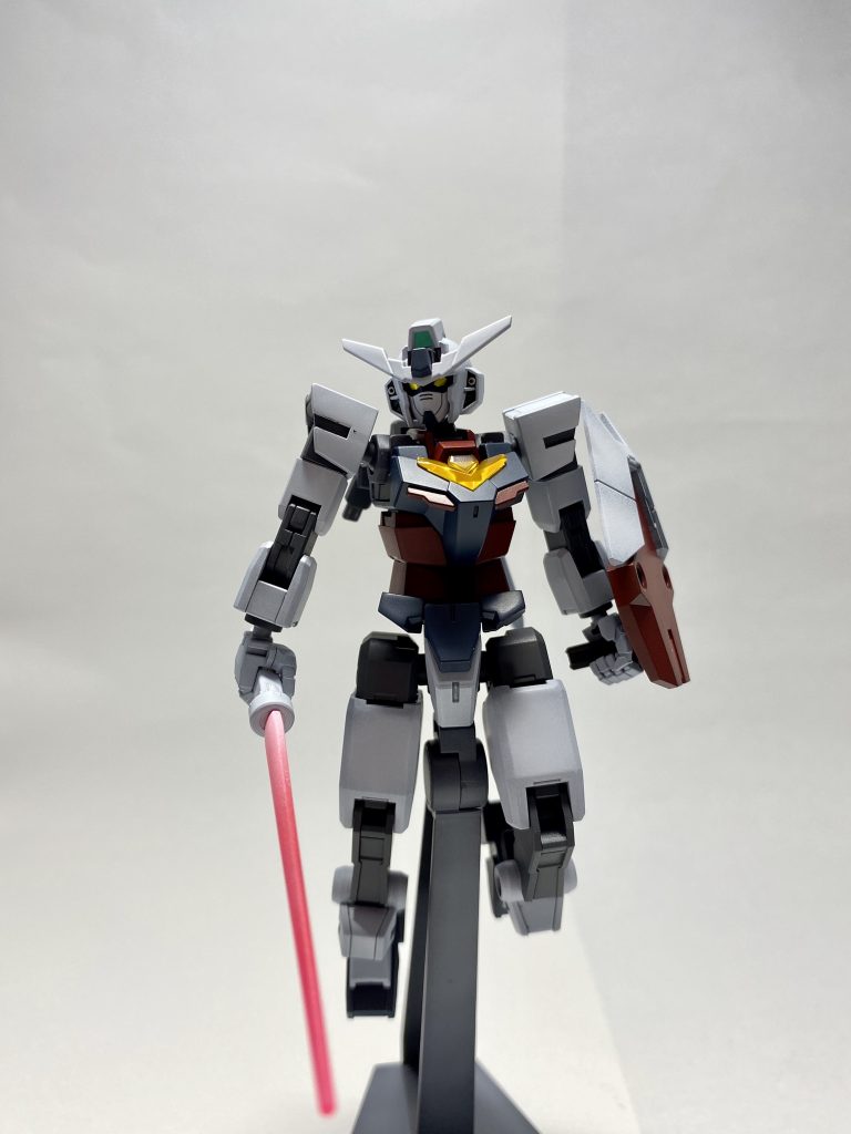 コアガンダムのカラーリングはそのままサンダーボルト版のアーマー無しのガンダムを参考にしました。