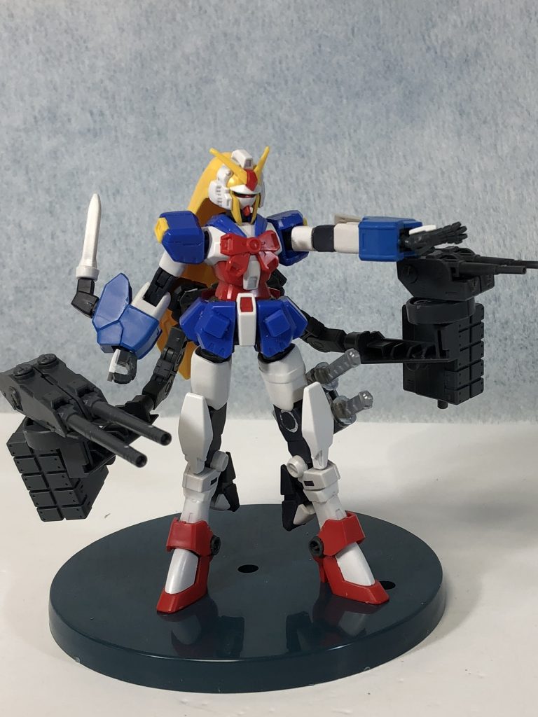 連装砲が1セットしか持ってなかったので、最初はミサイルポッドで行こうかと思ってました。