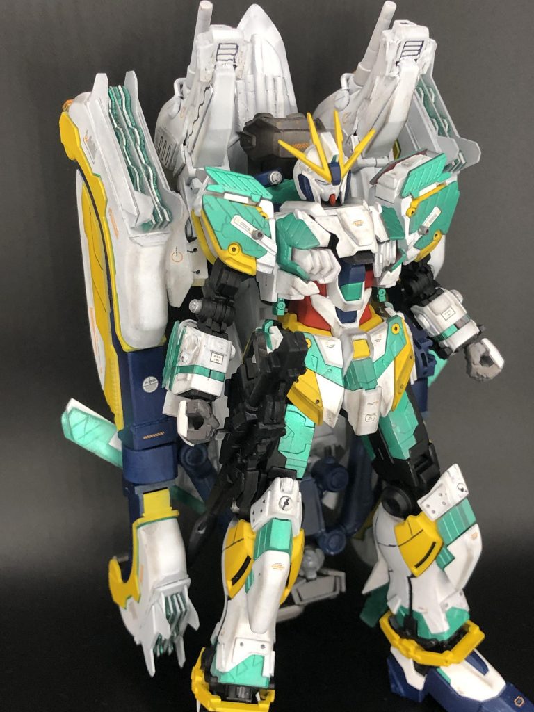 シールドはCタイプ同様に取付可能です。サブレッグのブレードスラスターが前に出てくるので自分でもこの形態好き(*´艸`)