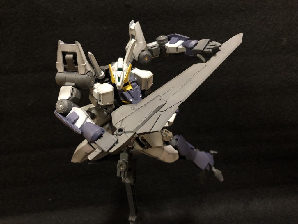 突っ込んで……