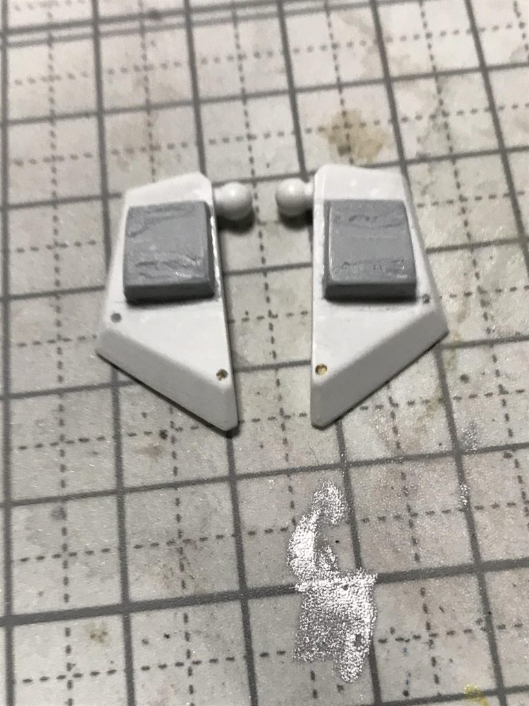 腰部の部分の外は ジャンクパーツを
使用しました。