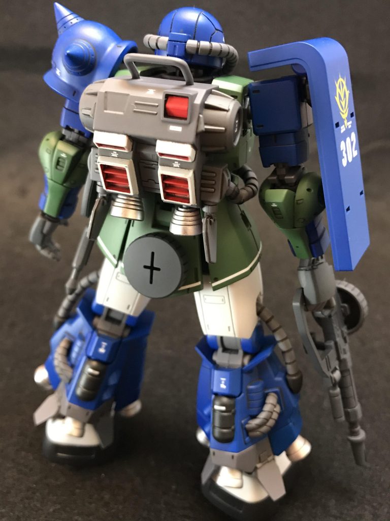 毎度のことながら、塗り分け大変。