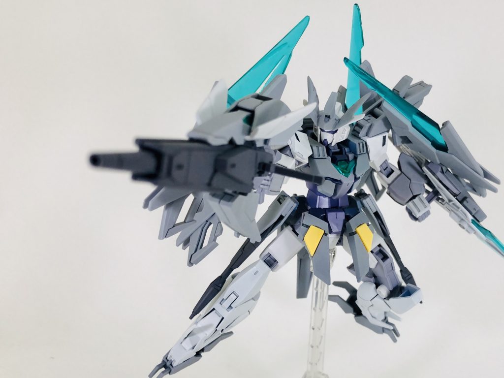 ライフルはビッグビームバズーカをベースにしてるのでコアスプレーガンに接続して使います。