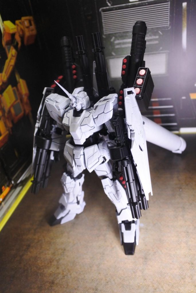 俯瞰で
今回初めて黒立ち上げ塗装というものをしましたが、楽しんで塗装できたかなと思います(笑)