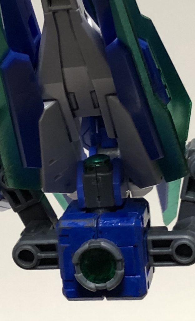 ツインドライブは背部のGNバインダーとバックパックに内蔵しており、常に連結状態と言う設定。
一部RGのダブルオークアンタのパーツを使用しており、バックパックは「メカサプライ05 ジョイントセットA」のものを使用。