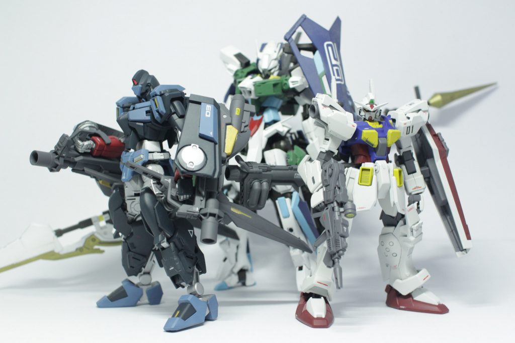 ジャンクガンダム1号機、2号機と。
1号機は最近リペイントしましたが製作自体は4年ぶりとかになります。
2号機もリペイントしたいんだけど足の関節が思いっきりABSなんすよね…ドボンしてはいけない気がする…