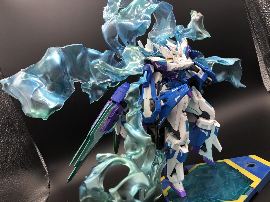 女神として改修したのはエフェクトもです!!覚醒状態で羽衣風にプラ板をライターで溶かしました。(≧▽≦)ゞ途中でいつも参考にさせていただきます副店長さんに便利なライターを教えて貰い大きなヒラヒラ感がある羽衣が出来ました。