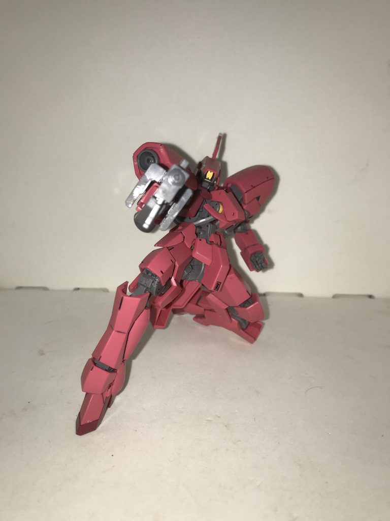 片膝立ち射撃ポーズ