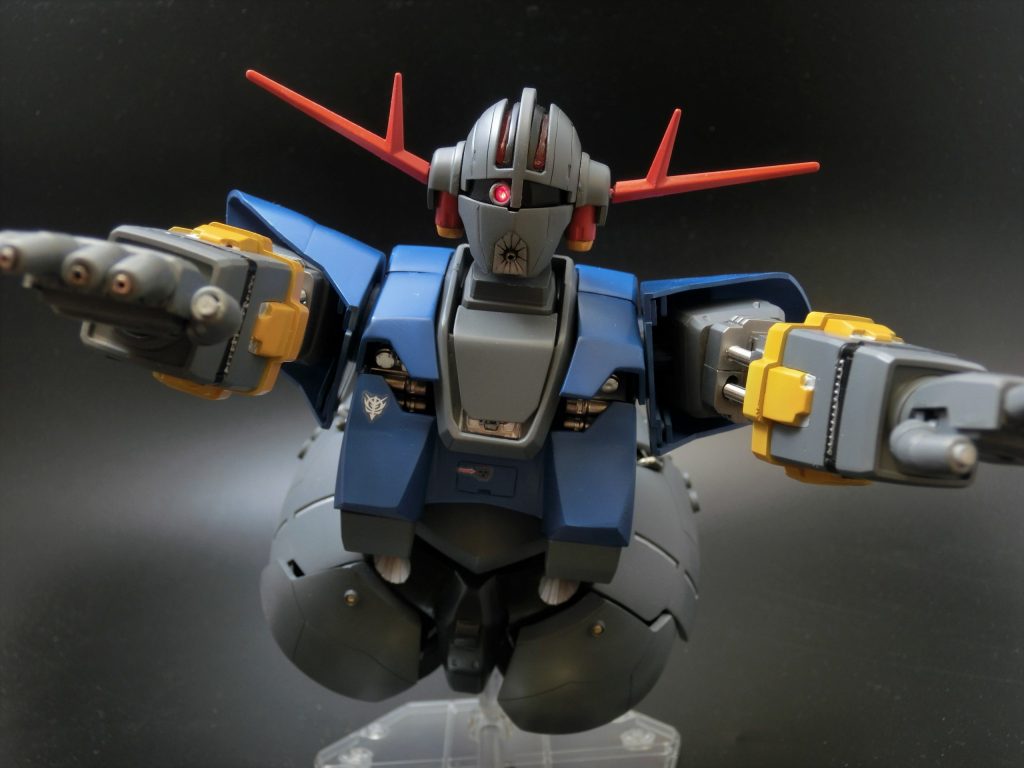 ちなみに内部のメカ部分は自作では無く、これも押し入れに眠っていた戦艦アルビオン(メッキ)を解体したパーツです。