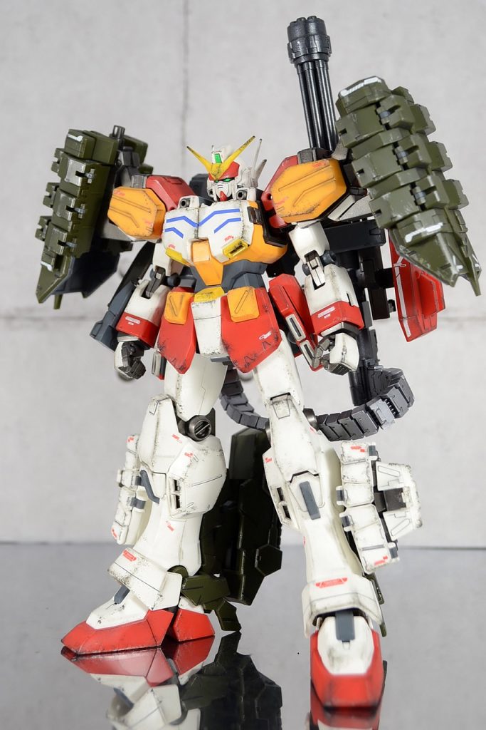 ■塗装レシピ(G＝ガイア、C)＝クレオス

フレーム：ガンメタル(G)
バーニアなど：シルバー(G)
ガトリングなど：GXメタルブラック(C)
その他：フレームメタリック2(G)

墨入れ：ファレホ　ブラック+ホワイト(少量)

ほかにもファレホによるチッピングなどの汚し塗装も施しています。のち、つや消しコート。

通常版にはドライデカールとして付属していたものが水転写式になって付属しており、そちらを使用しています。