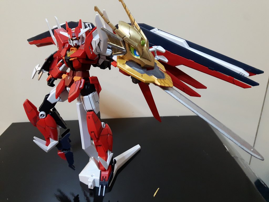 マーズガンダム。人形時の武器はシールドソード。