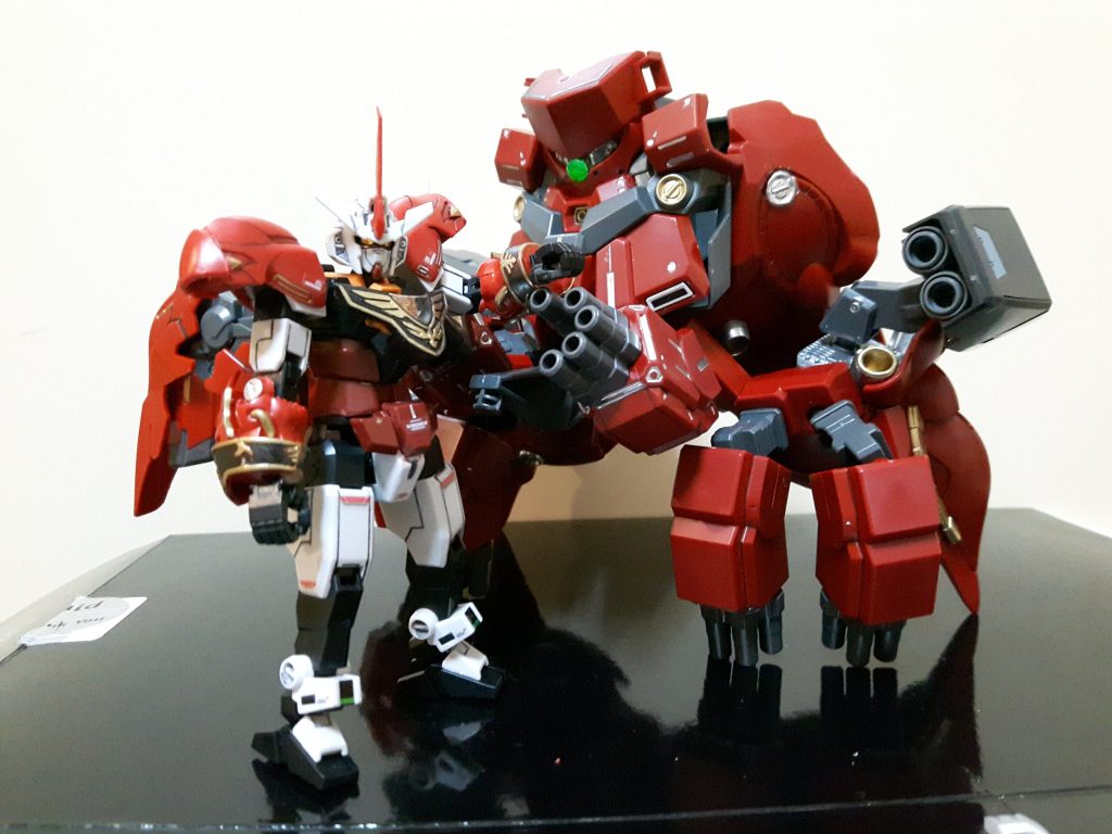 玩具屋さんでネオジオ見付けた時は(これ、コアガンダムちょうど乗れるかも…)とひらめいたと思ったのに帰ってきてネットみたら発売当時から皆さんやってたという(笑)
先人モデラーさんに脱帽です✨