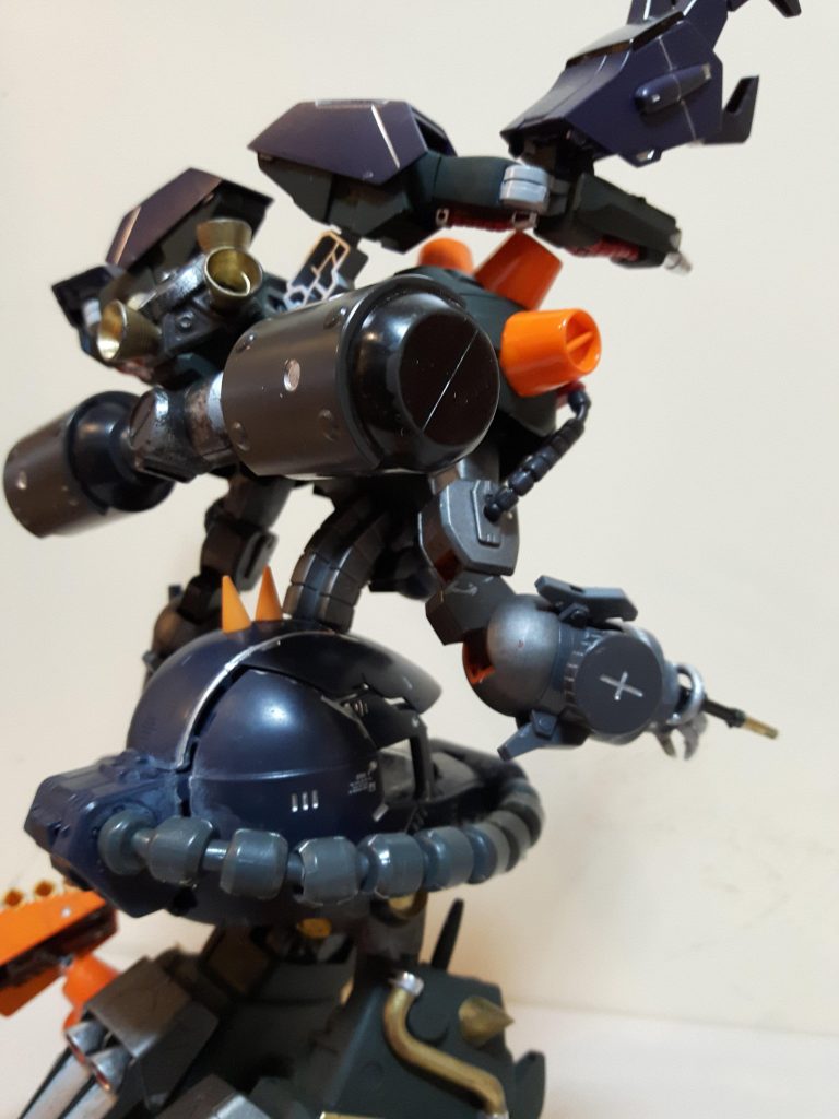 バックパック追加。背面アームはメッサーラ。