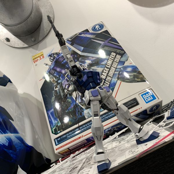 新ガンダム ベース