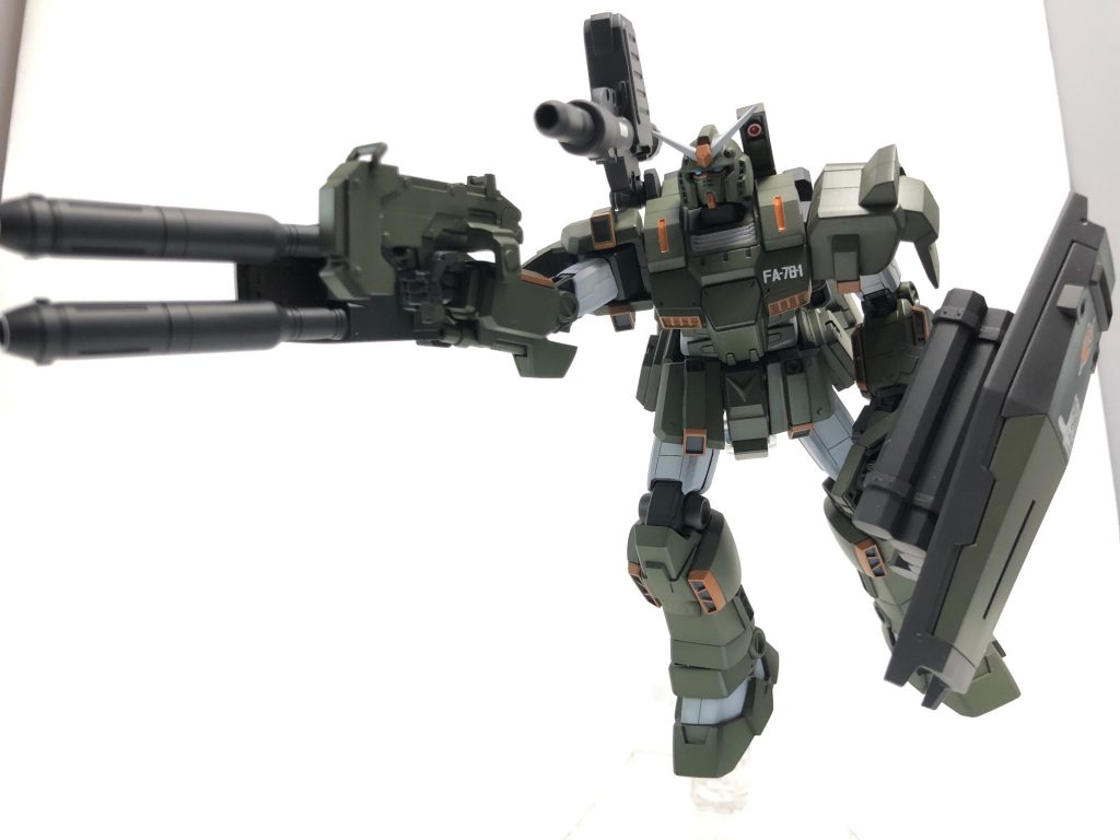 2連のビーム兵器は絶対持たせたかった。