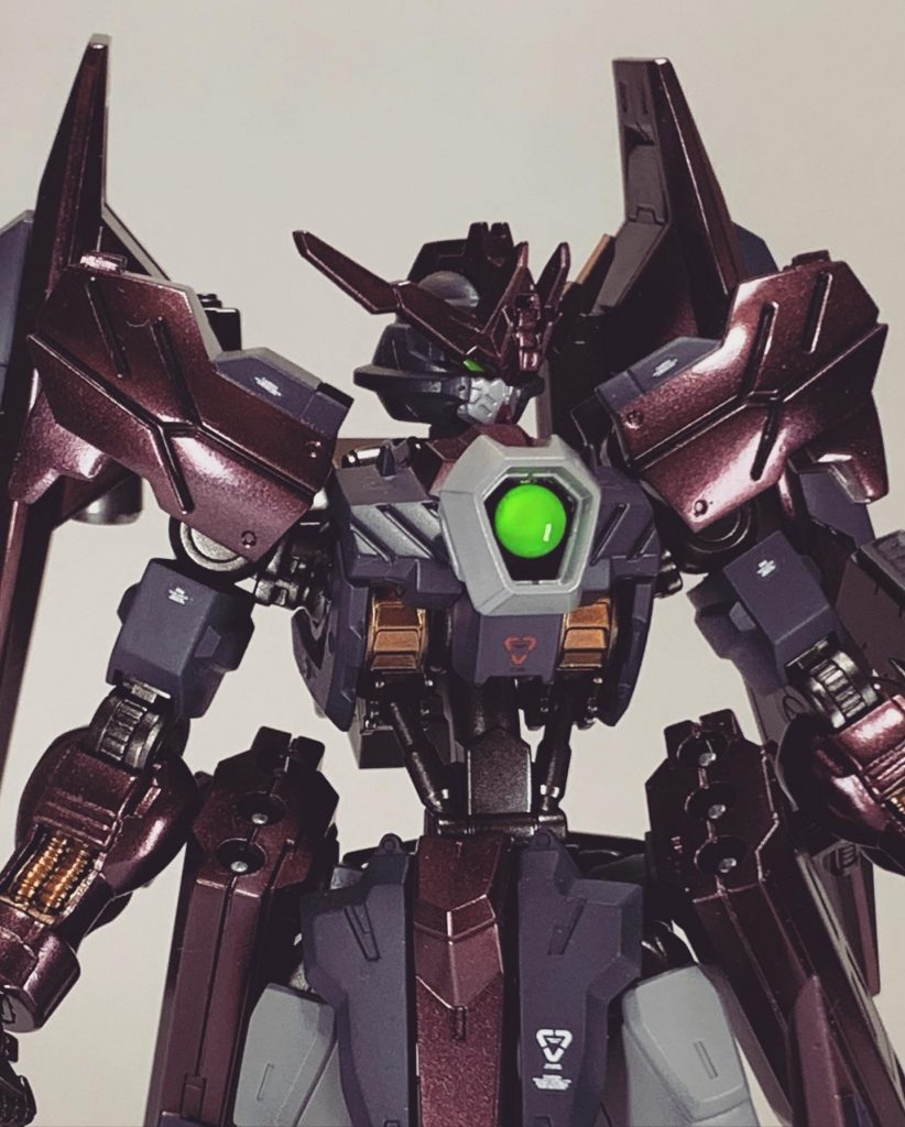 バストアップ
胸部にサーチアイっぽいパーツを移植しています。