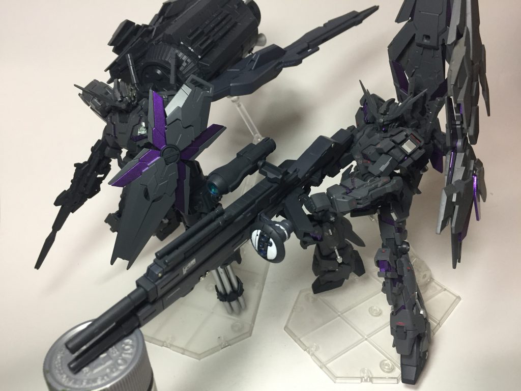 前作フェネクスでオリジナルメガランチャーを制作したため、その名残としてバックパックに取り付けられています。