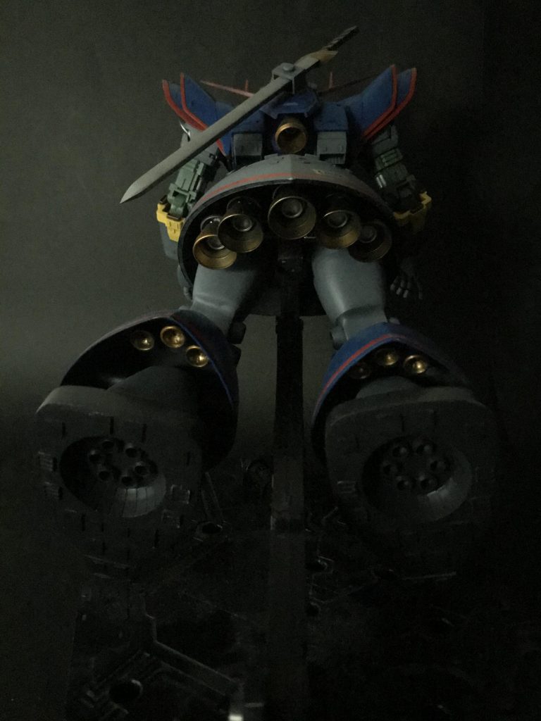 全体の中で見えない所が1番作業時間がかかりました。
特にスカートの中。
脚が重いから脚を浮かして写真を撮るのに苦労しました。