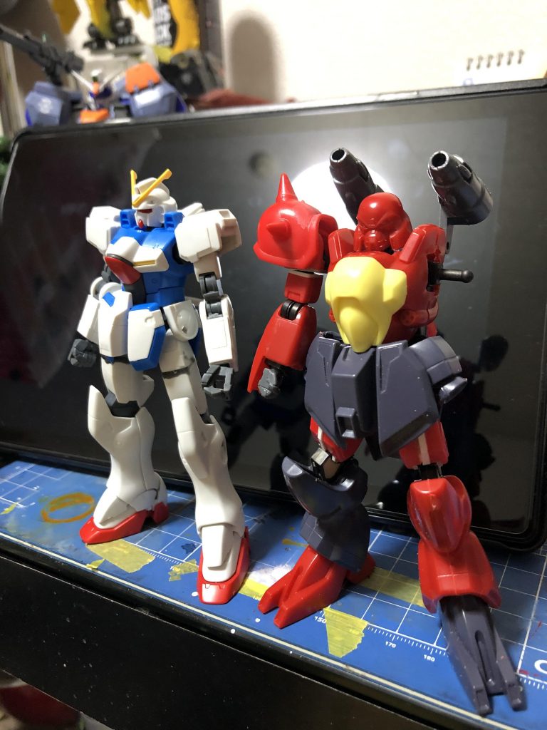 元キットより身長が伸びてるので、実質HGUCサイズです。