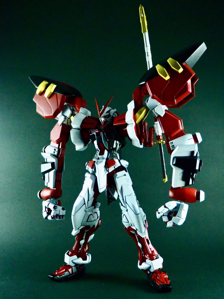 これが俺の赤い一撃だッ!!–5枚目/制作者:ヤマクロス