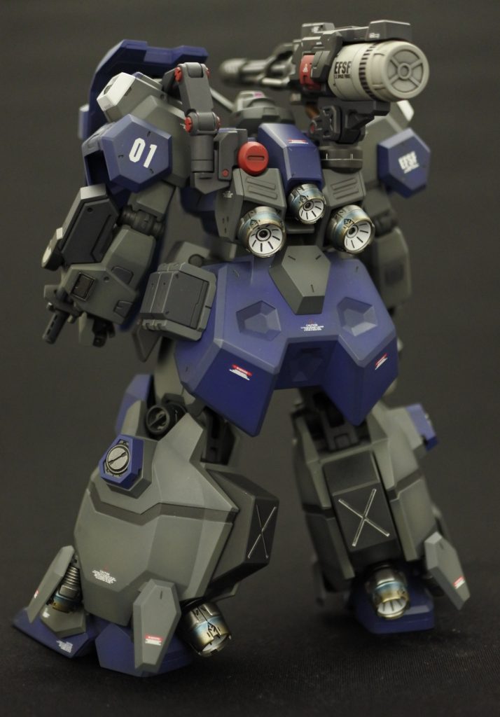 ・高出力ビームライフル
カトキさんがデザインしたライフルにグレネードランチャーを取り付け
・左腕部グレネードマシンガン
近年新たに搭乗した自動擲弾銃という兵器をMSに落とし込んだら面白そうだ
なという理由で制作
デザインは96式40mm自動てき弾銃ほぼそのまま
・ブースター
いかにも推力がありそうなものに変更