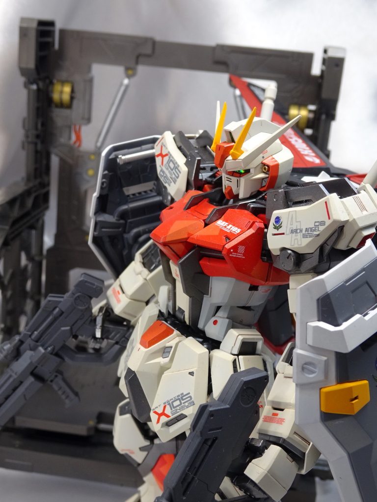 シールドとライフルが余っていたので両手持ち装備で。