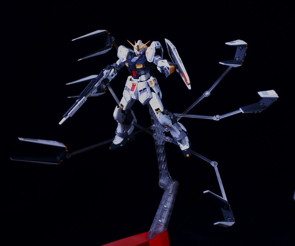 ダブルフィンファンネルの付属スタンド…
この状態にするの結構しんどいです(^^;