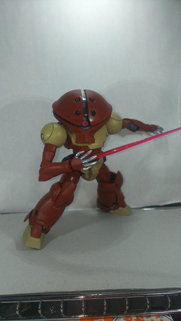 ビームガンとビームサーベルがメイン武装