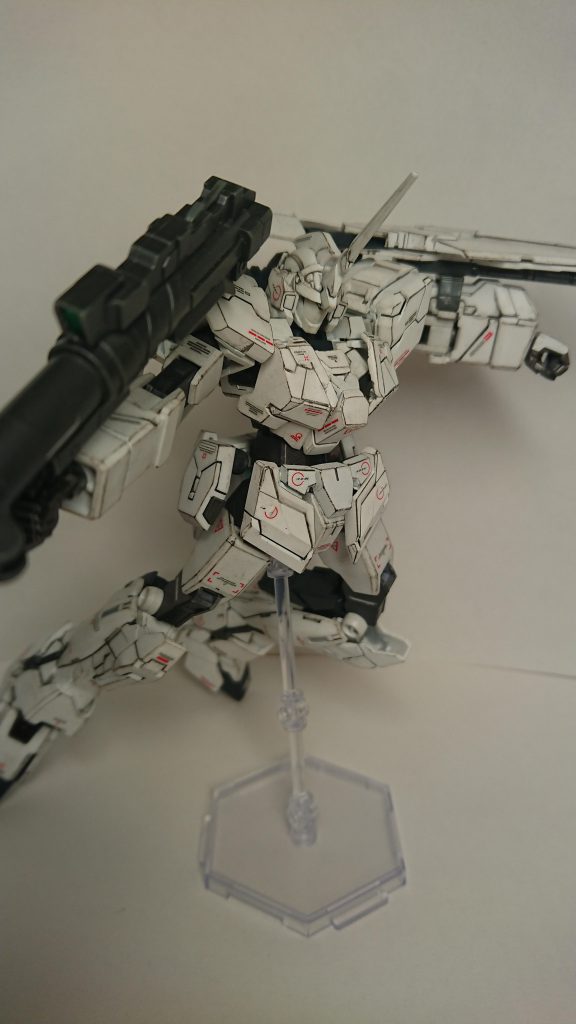 ドッキングしたユニコーン!ちょっと足が長すぎますが、そこはイジる元気がありませんでした。