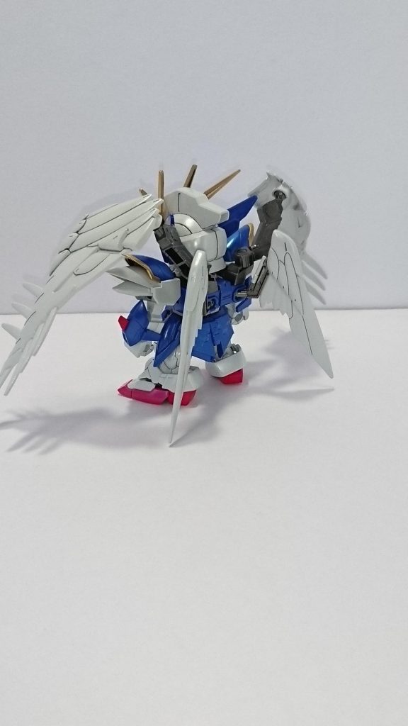 塗装はパール&メタリック。
す