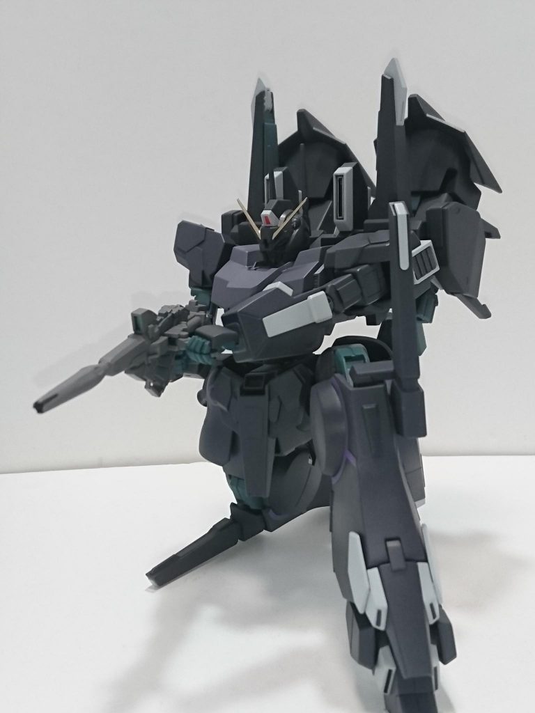 ビームマグナムはユニコーンと共通。