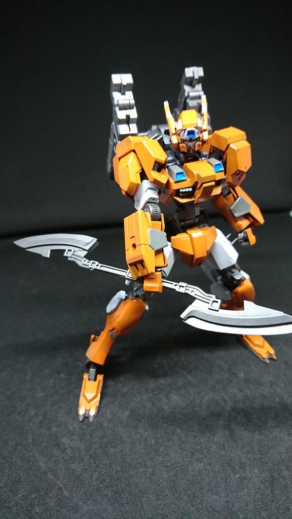 ジョインダガー連結することにより薙刀として使用できリーチが長くなり範囲攻撃が可能となる