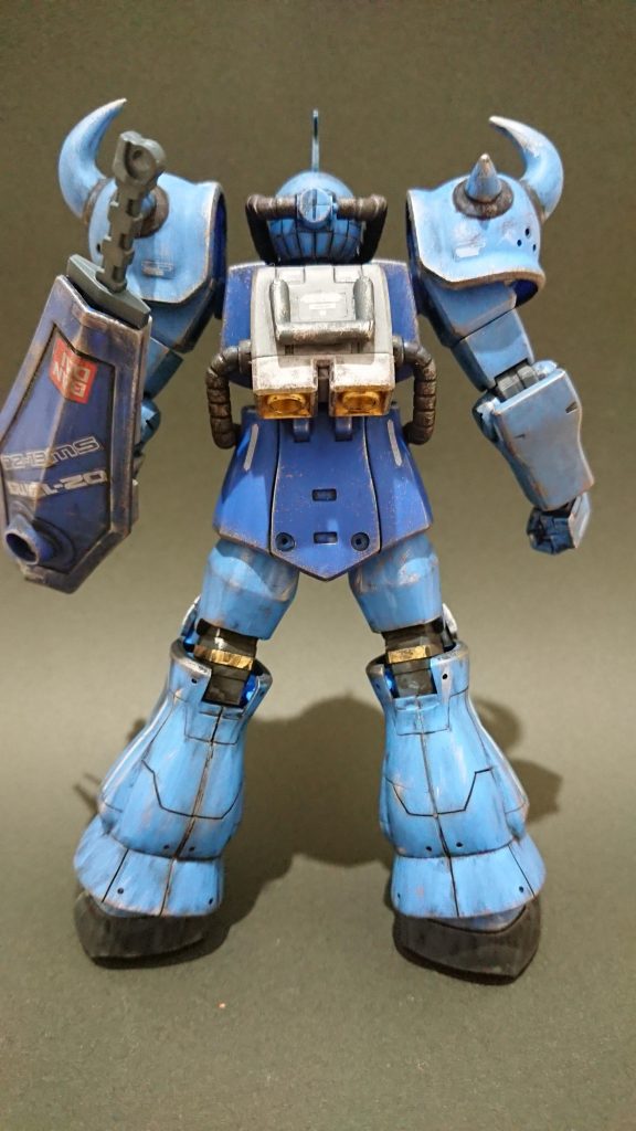 バックパックの背面には、余ったプラ棒のコの字部分をしようしています!( ゚Д゚)ゞ