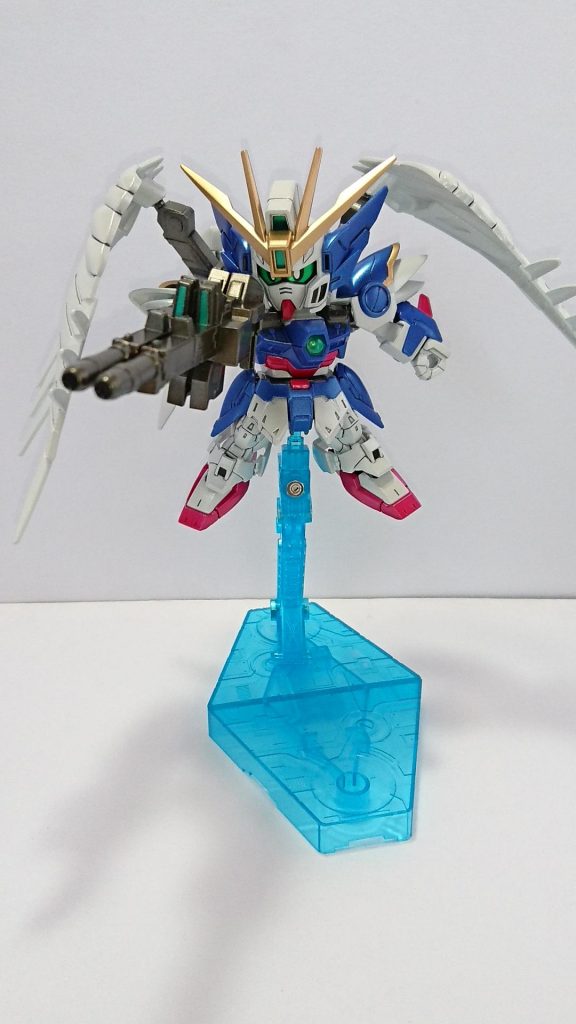 バスターライフル。

KPSな上に消しにくいパーティングライン、ごっそり下側が肉抜きされてる三重苦…