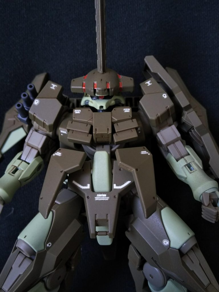 奥まってて見えにくいけどモノアイあります