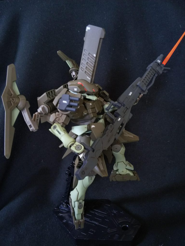 ストライカー・ギラジンクス–5枚目/制作者：深鴫なゆ太