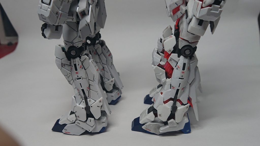 スジ彫りも練習してます