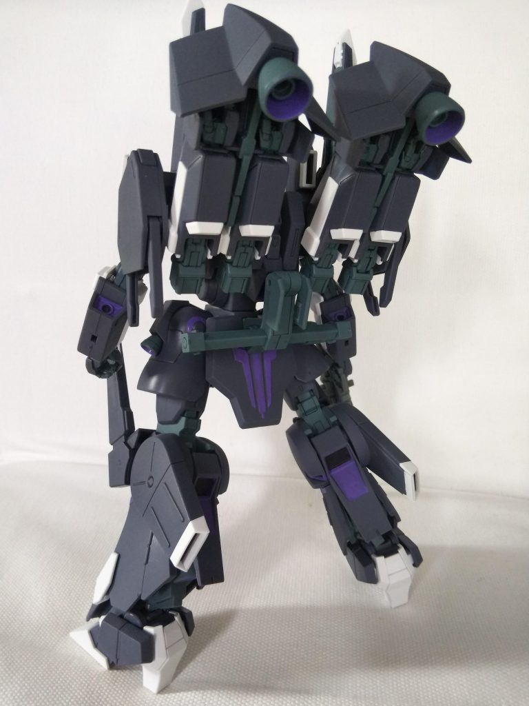 後ろ姿がサマになる機体です