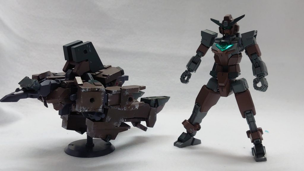 ウェアウルフアーマーとコアガンダム